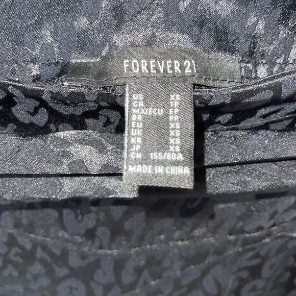 Silky cheetah print skirt - Picture 3 of 3